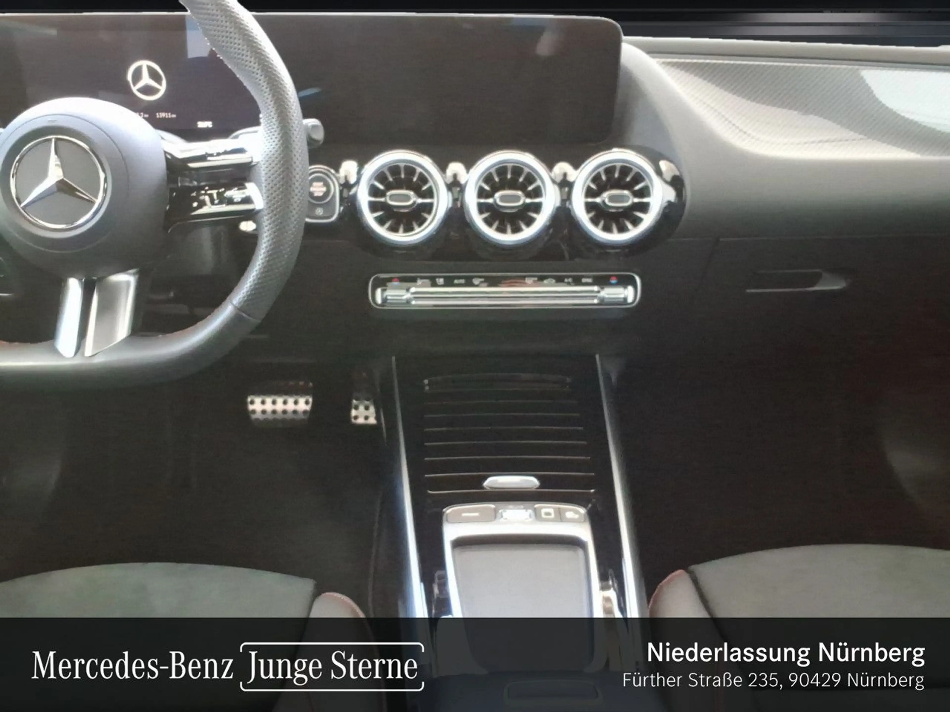 Mercedes-Benz GLA 250 4M AMG+PANO+360°+MULTIBEAM+HUD+TOTW+8G — photo 15
