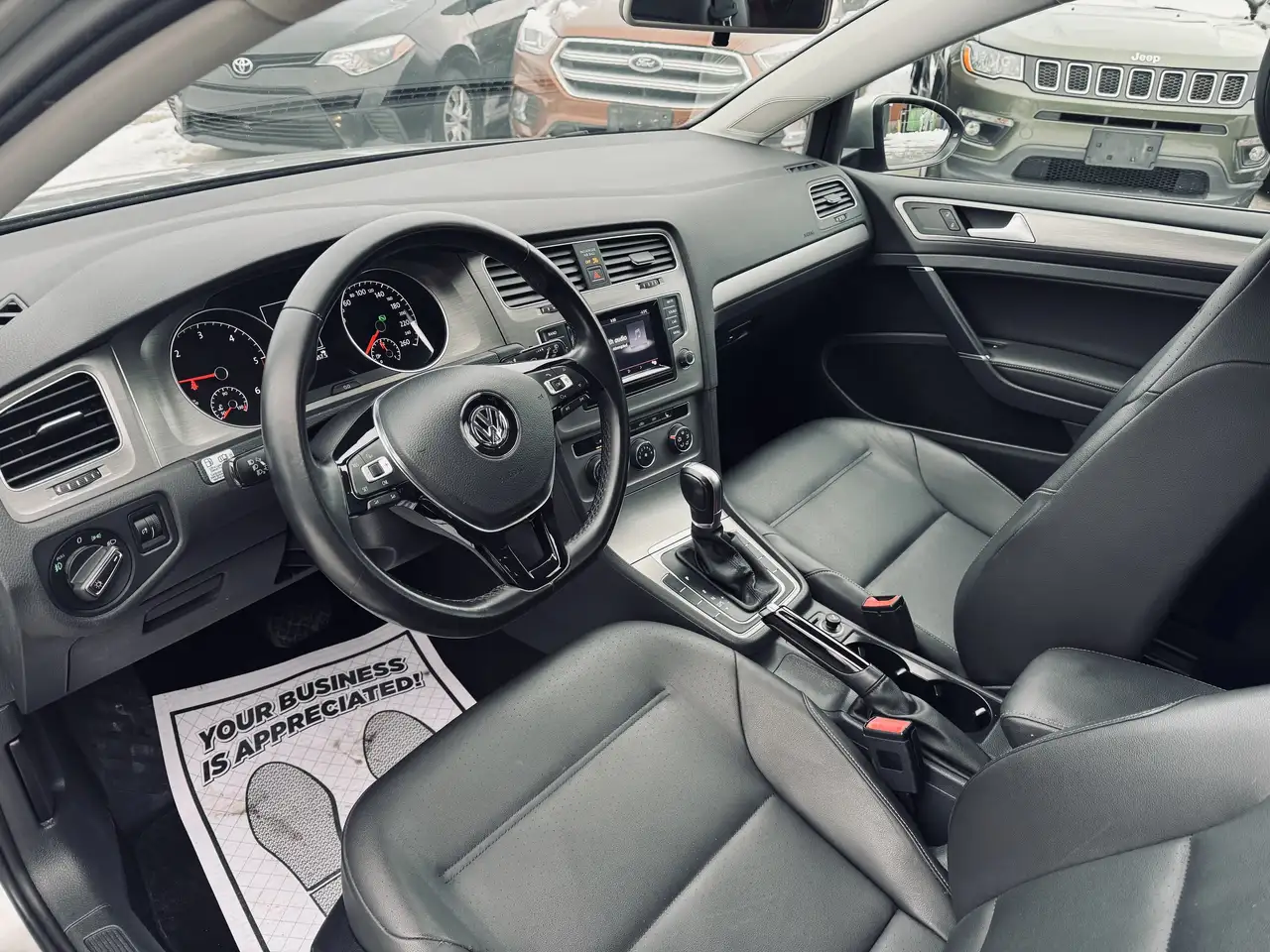 Volkswagen Golf photo Volkswagen Golf