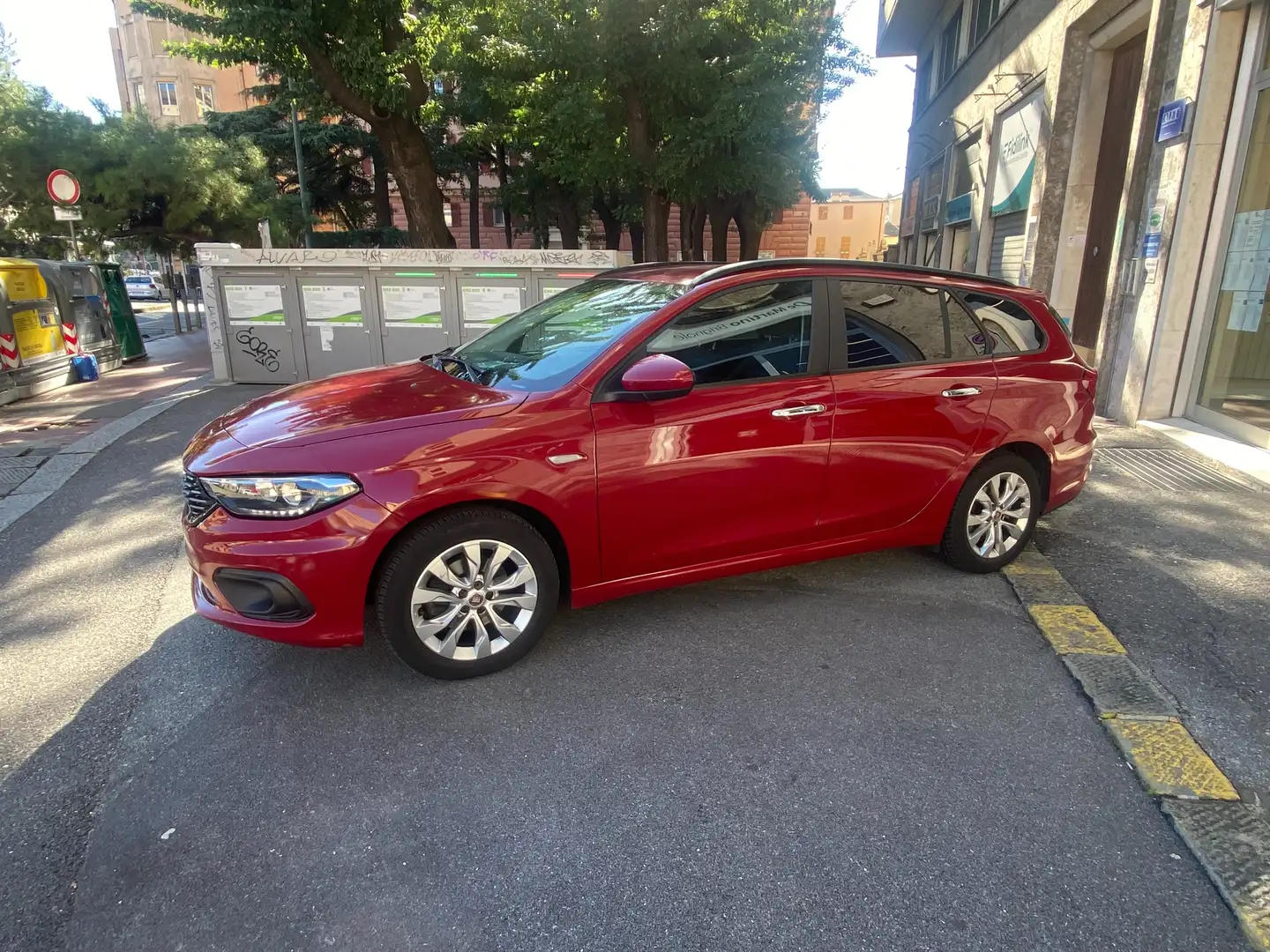 Fiat Tipo Tipo SW 1.4 T-Jet Lounge 120cv Rosso - 1