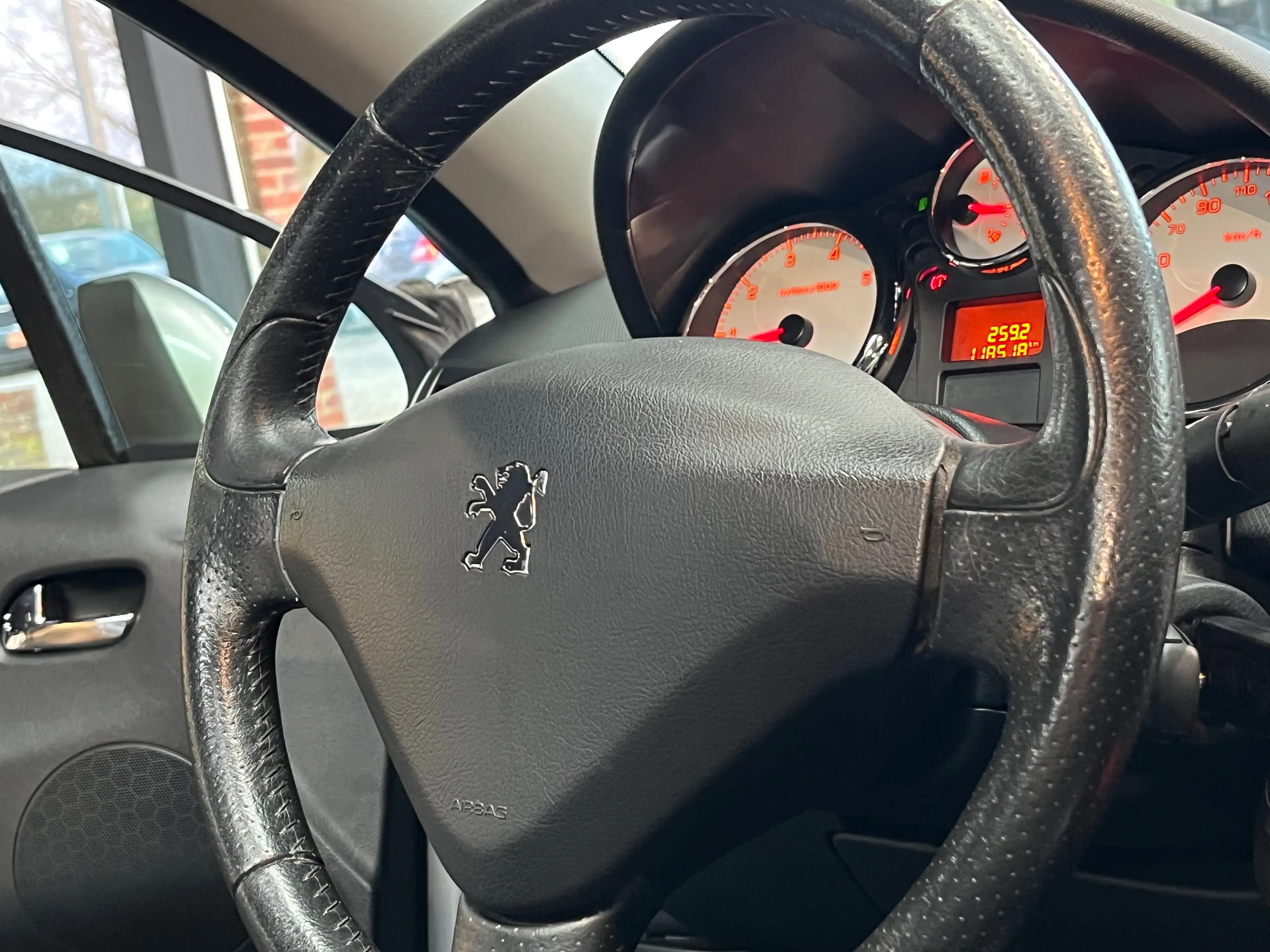 Peugeot 207 CABRIOLET 1.6i THP 156 CV*GPS*AIRCO*GARANTIE 1 AN* — photo 13