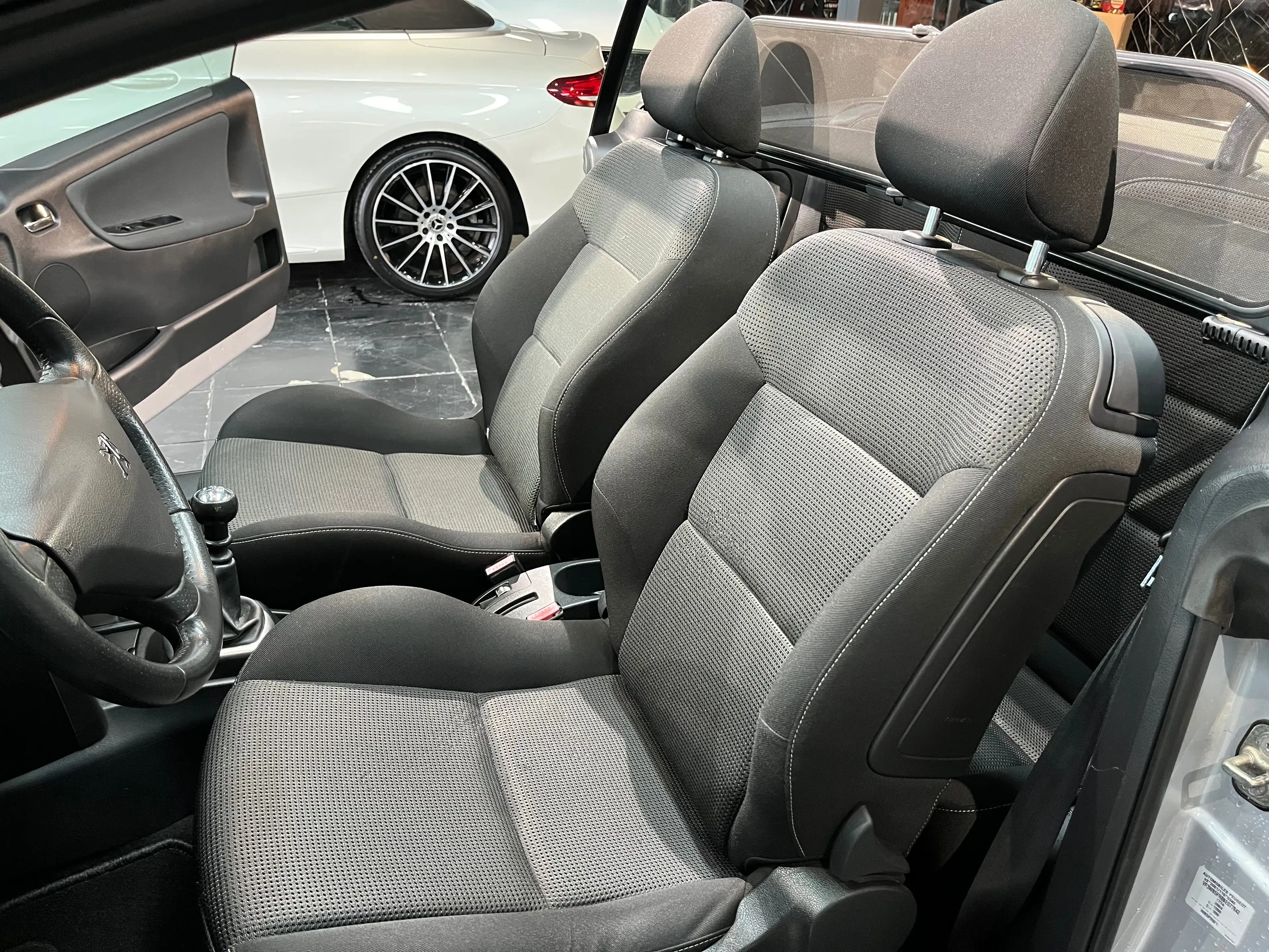 Peugeot 207 CABRIOLET 1.6i THP 156 CV*GPS*AIRCO*GARANTIE 1 AN* — photo 9