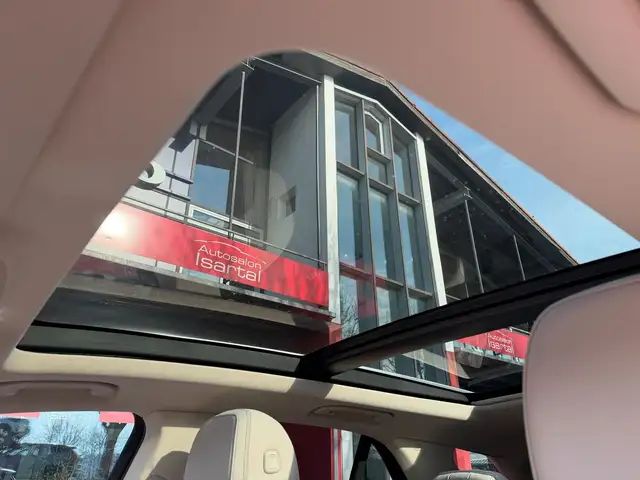 Mercedes-Benz Gle view 11