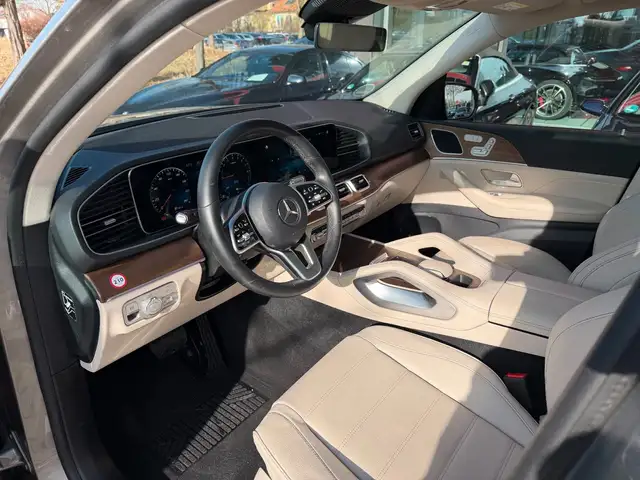 Mercedes-Benz Gle view 5