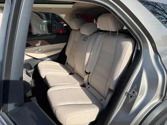 Mercedes-Benz Gle view 13
