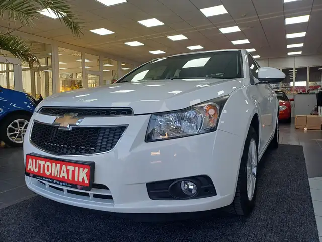 Chevrolet Cruze 2.0TD Automatik LTZ / TÜV und SERVICE NEU