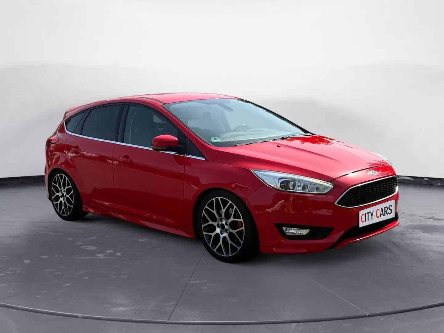 Ford Focus Lim. Titanium Navi Xenon AHK Rot - 2