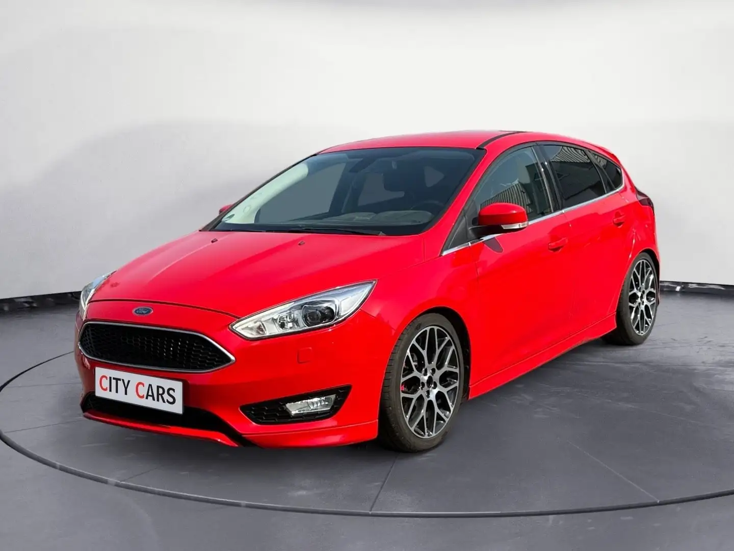 Ford Focus Lim. Titanium Navi Xenon AHK Rot - 1