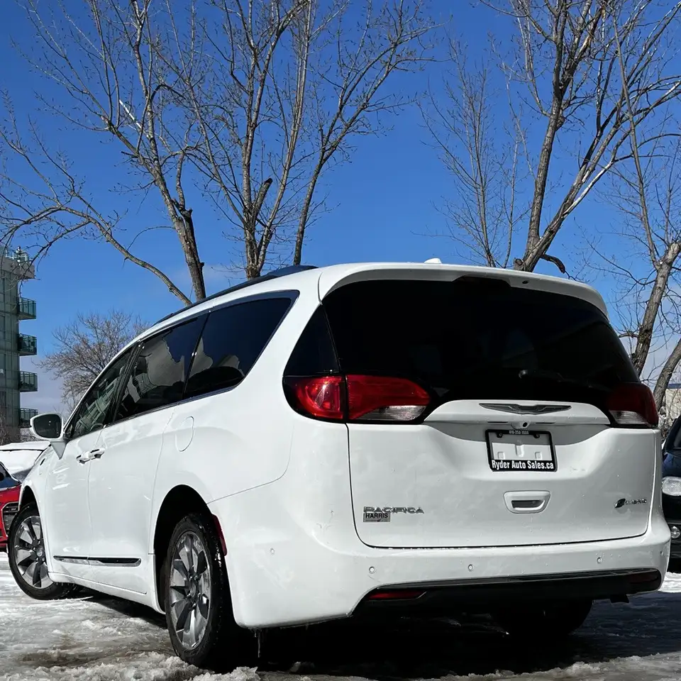 Chrysler Pacifica fotografie Chrysler Pacifica