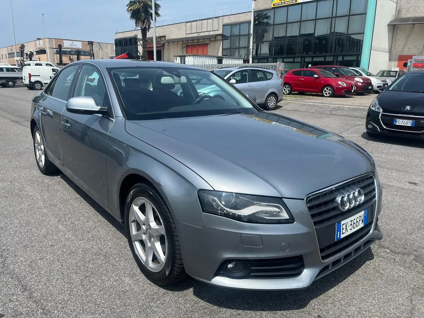 Audi A4 2.0 TDI 143CV F.AP. mult. Advanced Argento - 2