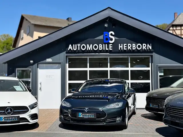 Tesla Model S Supercharger/Pano/Kamera/el.Sitze/Shz.