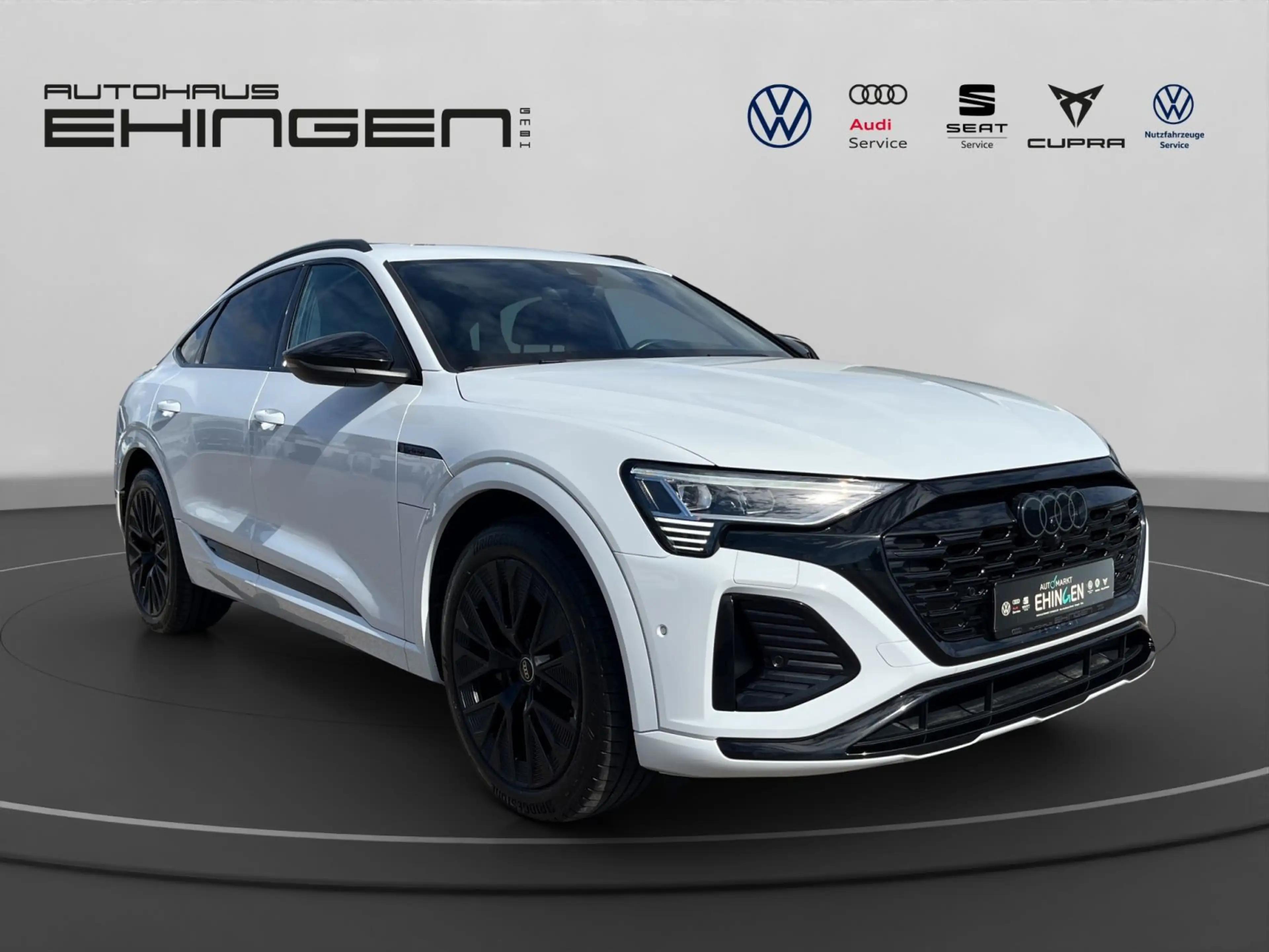 Audi Q8 e-tron Q8 e-tron Sportback S Line 300 Pano+AHK+Matrix+N — photo 4