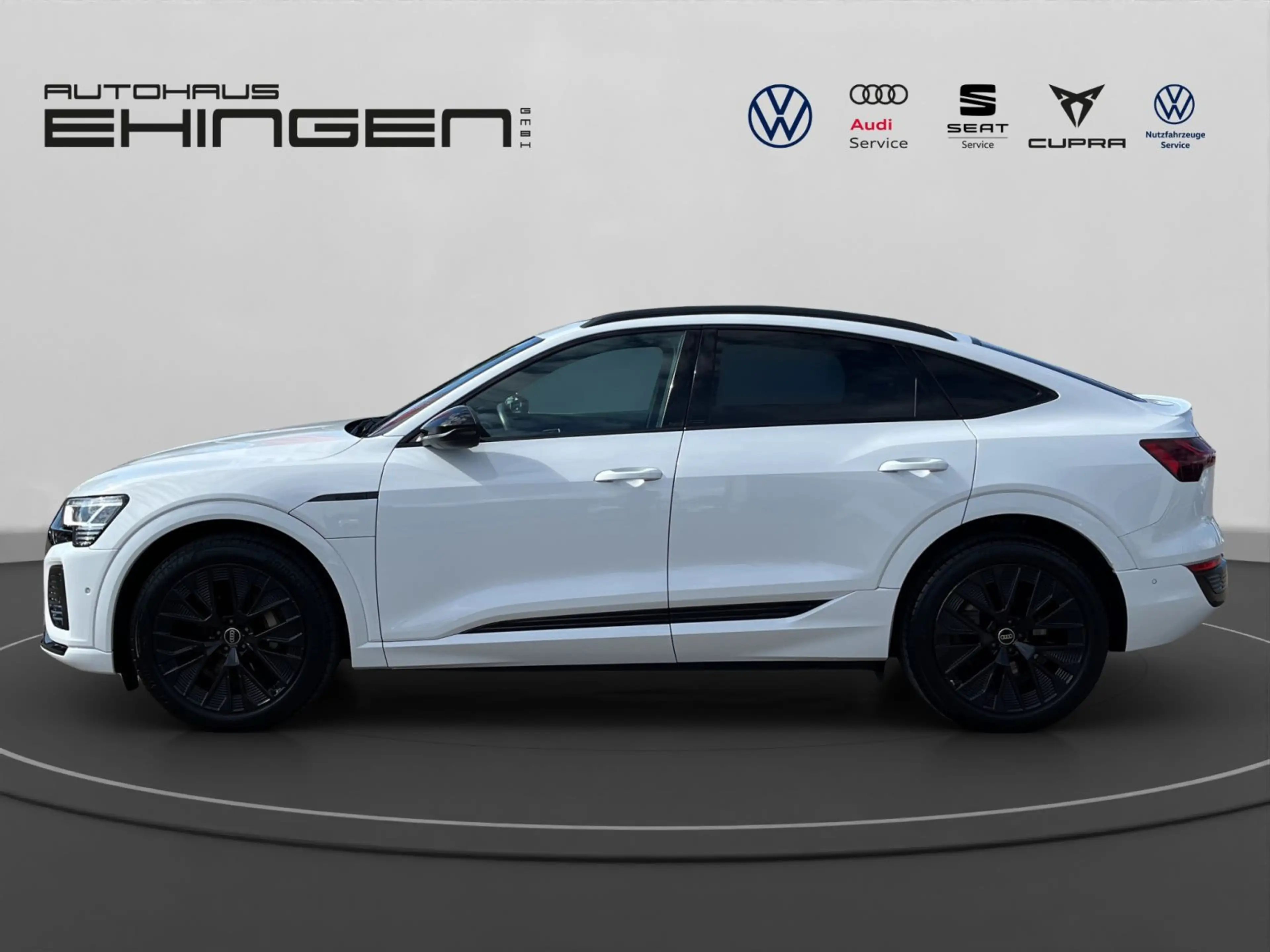 Audi Q8 e-tron Q8 e-tron Sportback S Line 300 Pano+AHK+Matrix+N — photo 10