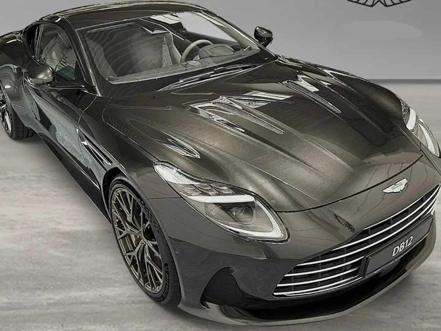 Aston Martin DB12 4.0 V8 Verde - 2