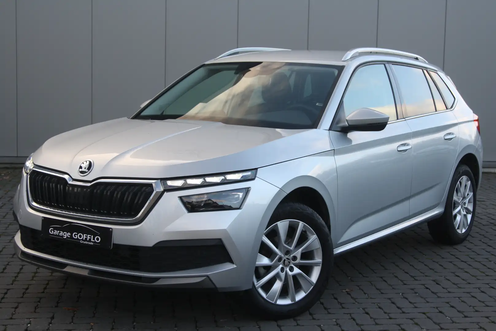 Skoda Kamiq AMBITION 1.0 G-TEC - 77.300KM - 2020 Plateado - 1
