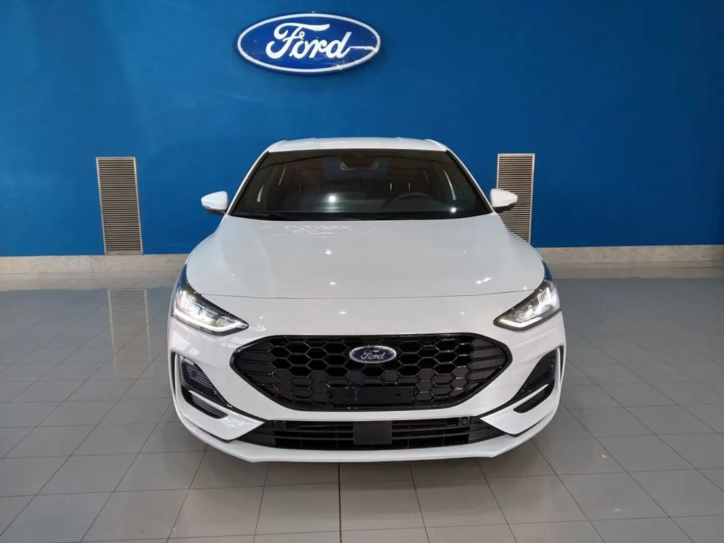 Ford Focus 1.0 Ecoboost MHEV ST-Line X 125 Beyaz - 2