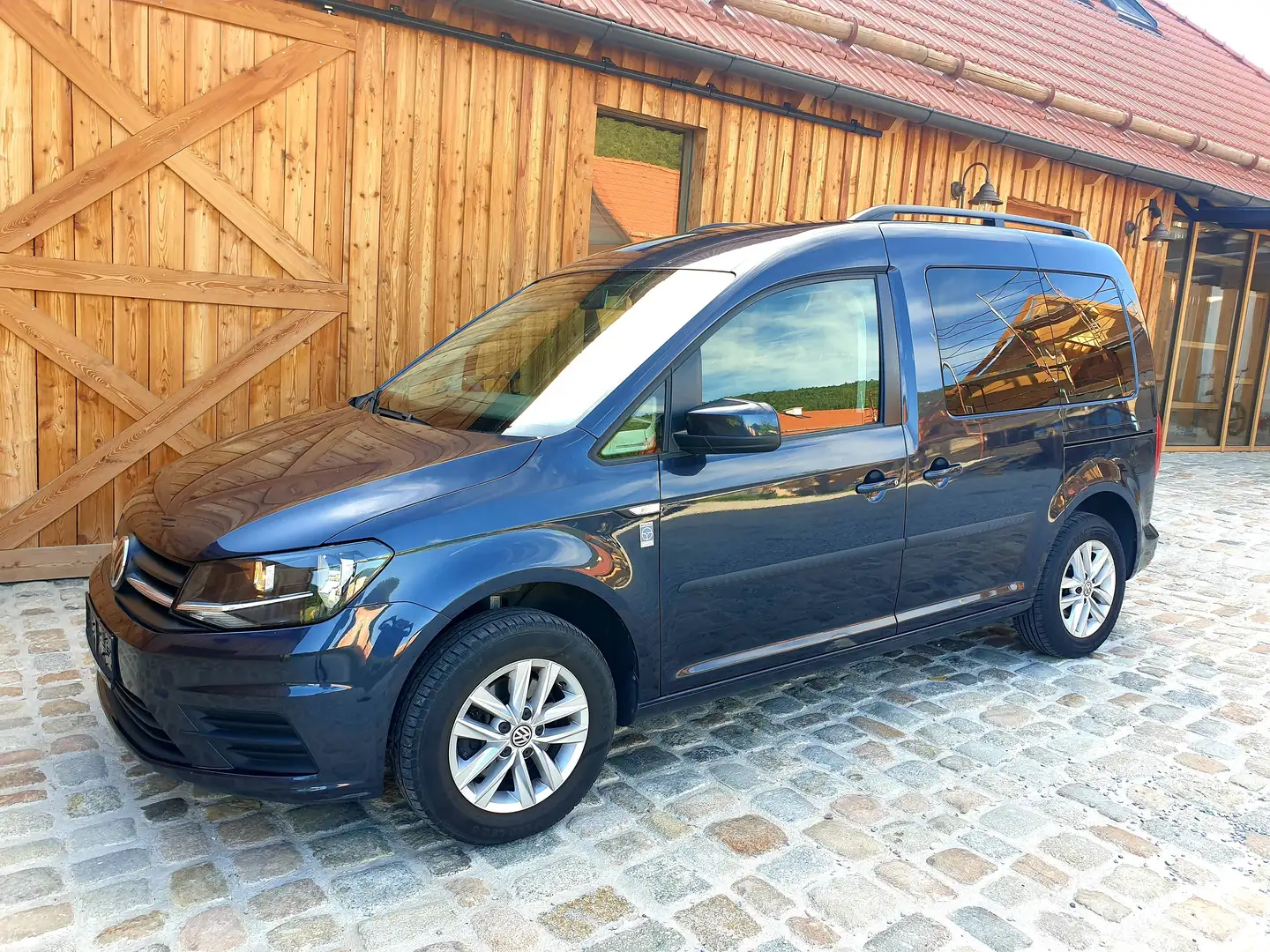 Volkswagen Caddy 1.0 TSI BMT // 1.Besitz im Top-Zustand Blau - 1