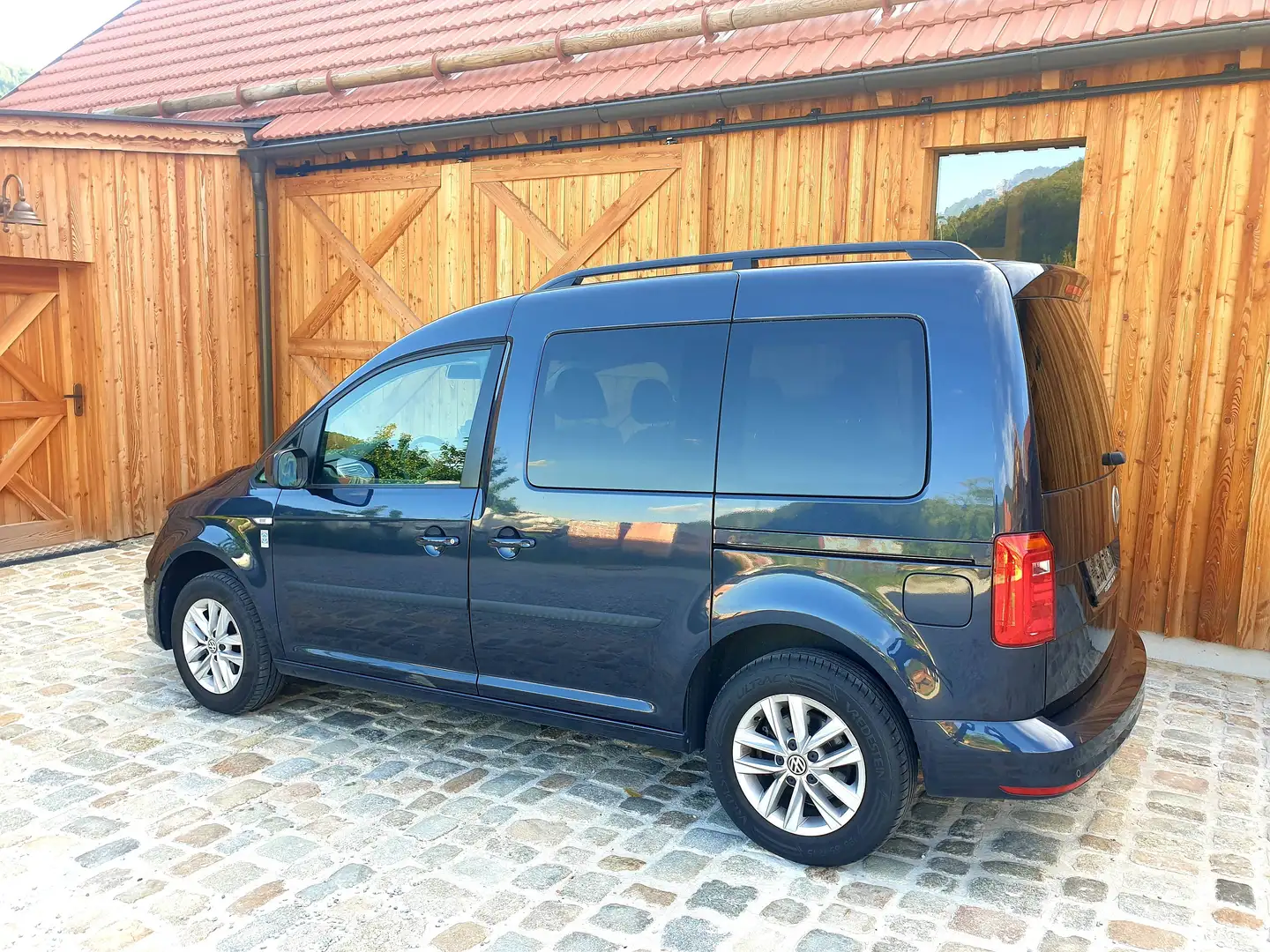 Volkswagen Caddy 1.0 TSI BMT // 1.Besitz im Top-Zustand Blau - 2