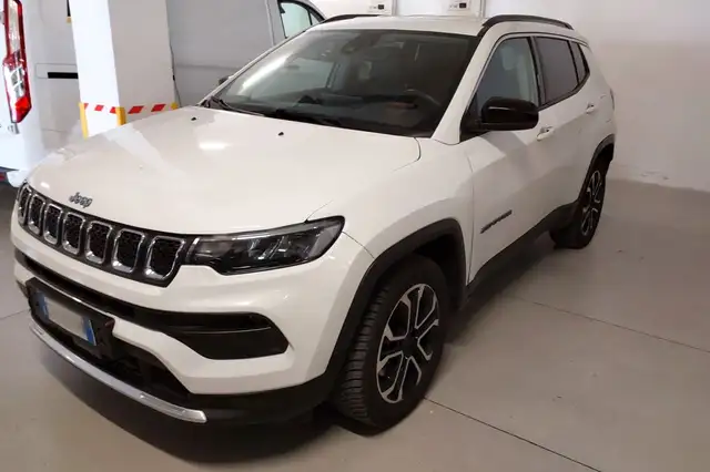 Jeep Compass view 3