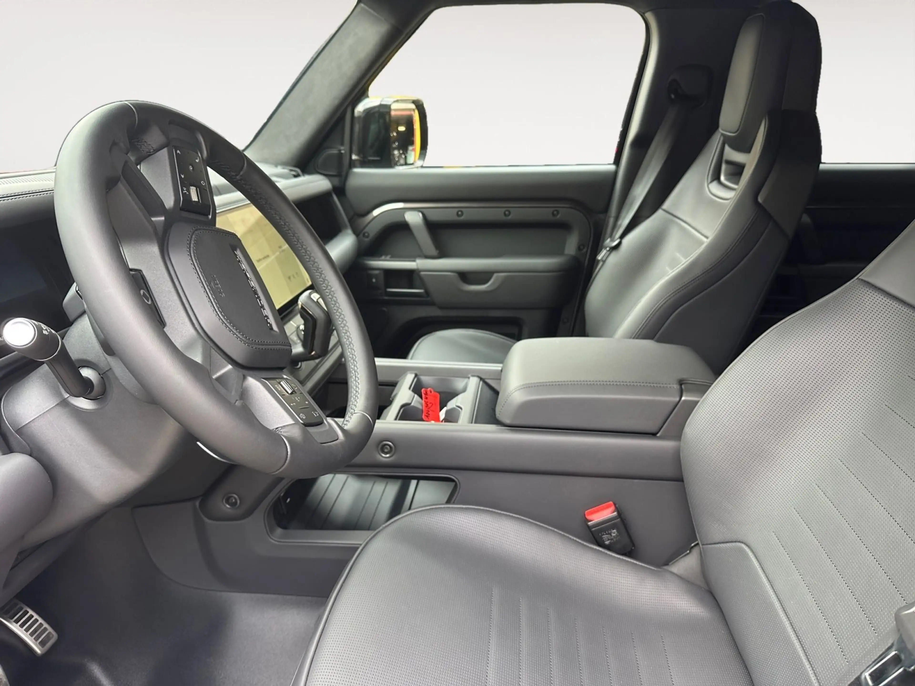 Land Rover Defender 4.4 P635 OCTA/gr-sw/HUD/Pan/Mtrx/22 — photo 10