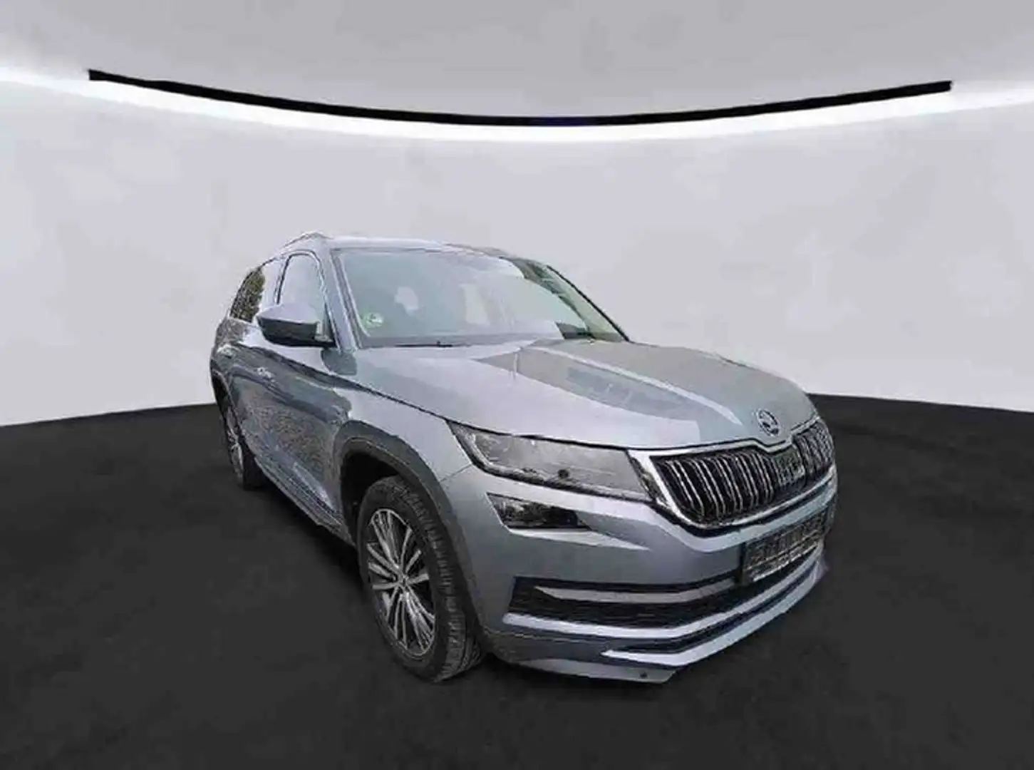 Skoda Kodiaq 2.0 TDI DSG 4x4 L&K Pano, DCC, AHK Grau - 2