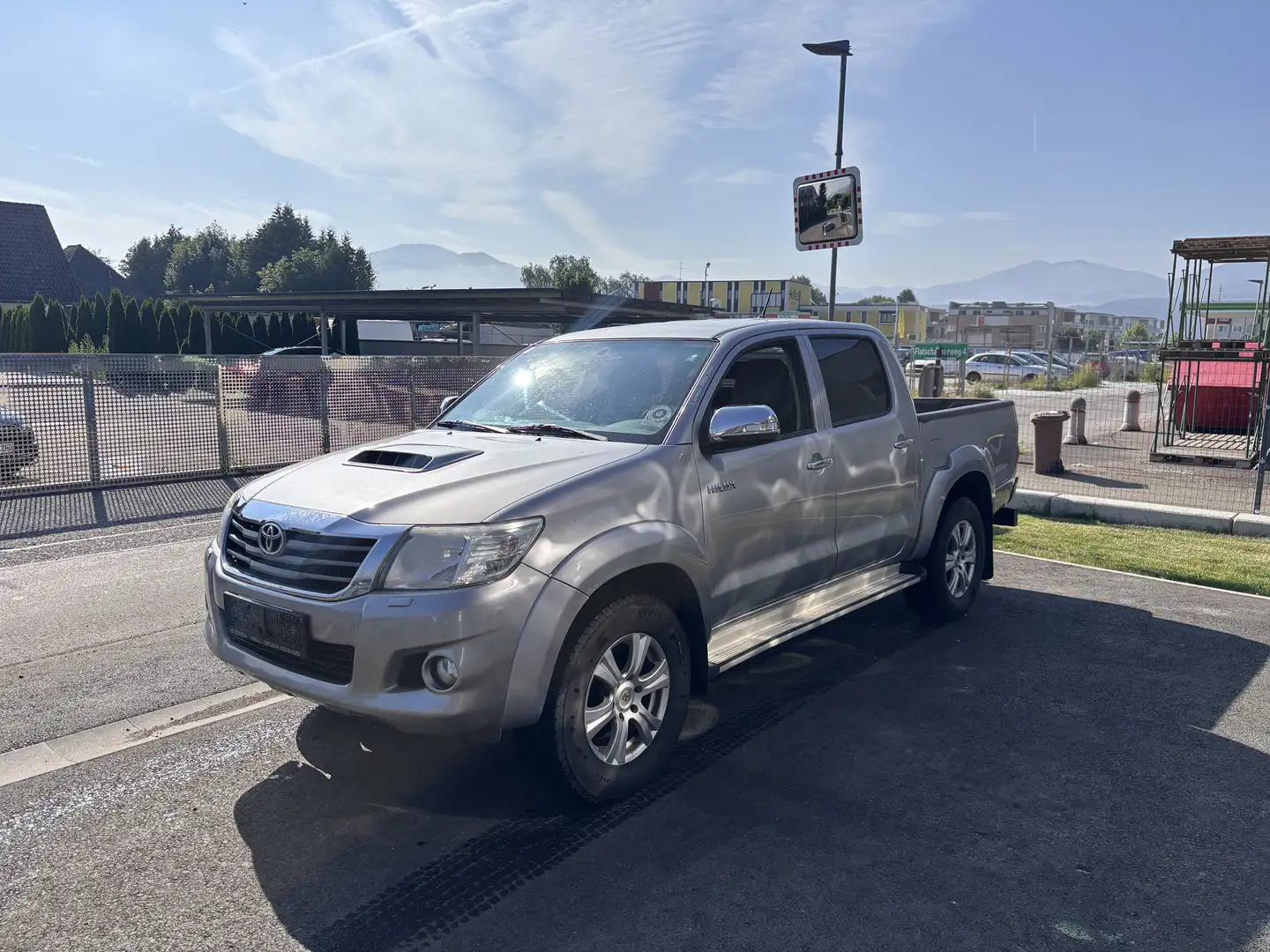 Toyota Hilux 4x4 Double Cab DPF Comfort - 1
