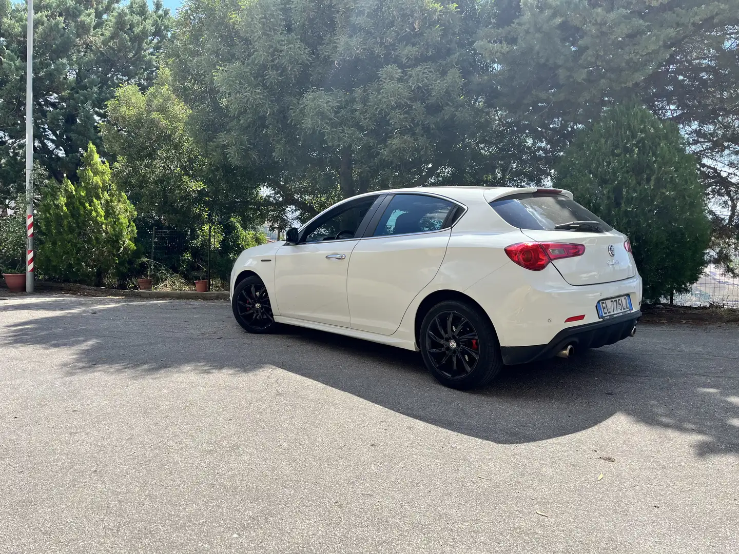 Alfa Romeo Giulietta 1.6 jtdm-2 Progression - 1