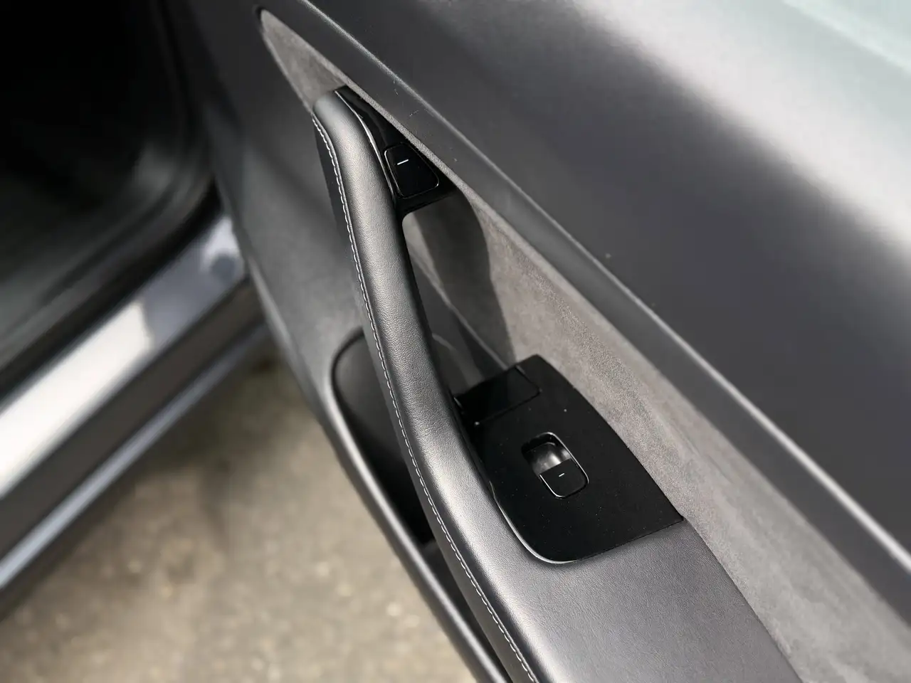 Tesla Model 3 снимка Tesla Model 3