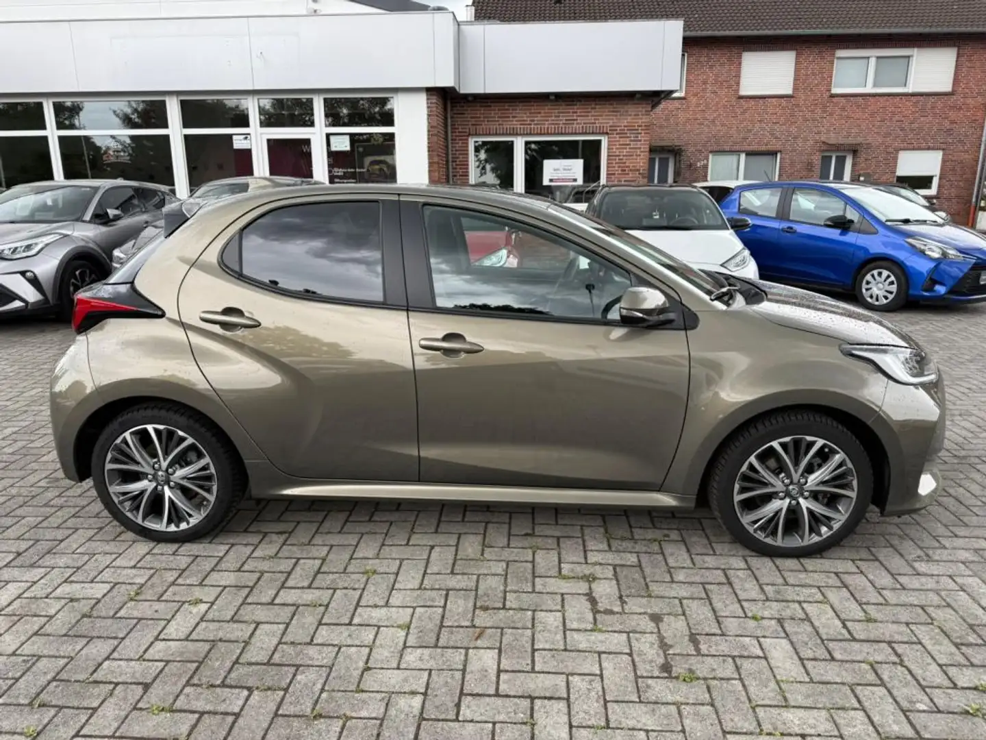 Toyota Yaris Hybrid 130 1.5 VVT-i Style Bronze - 2