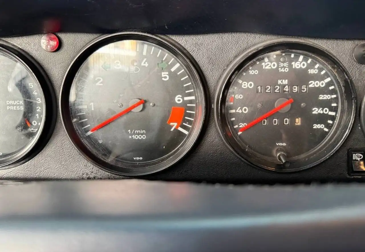 Porsche 930 911 3.2 Carrera Cabriolet, foto 12
