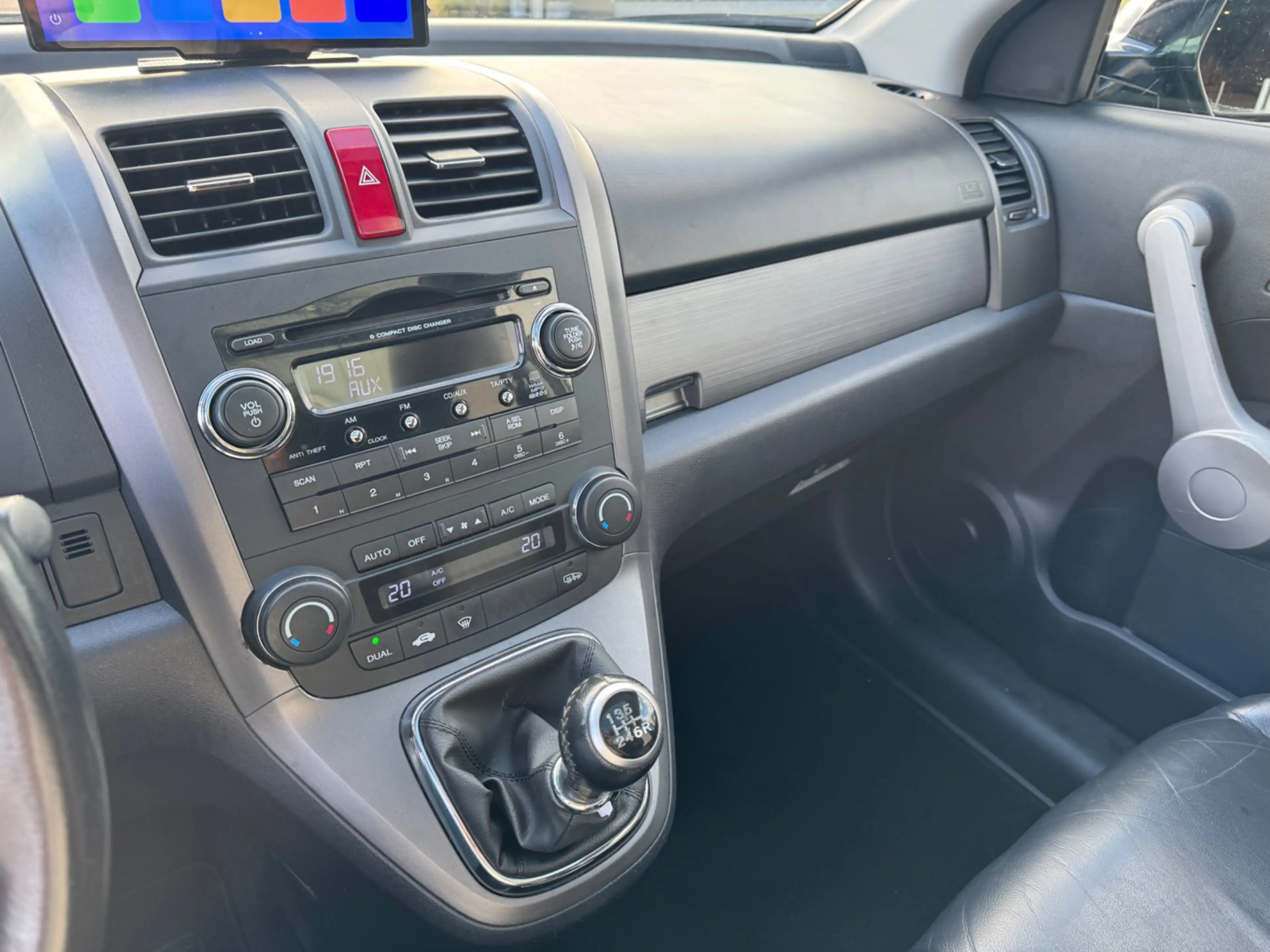 Honda CR-V 2.0i Executive — photo 24
