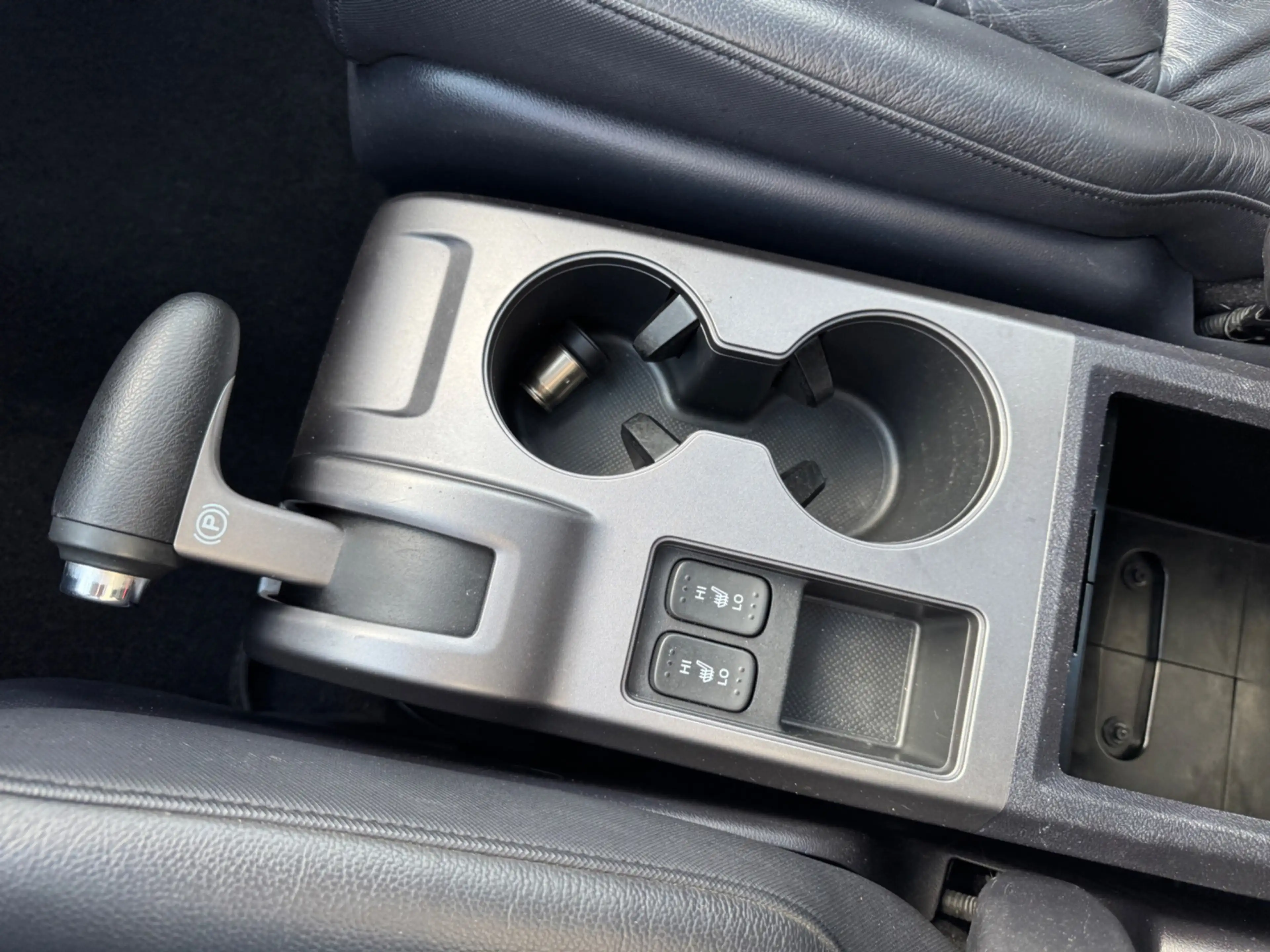 Honda CR-V 2.0i Executive — photo 26