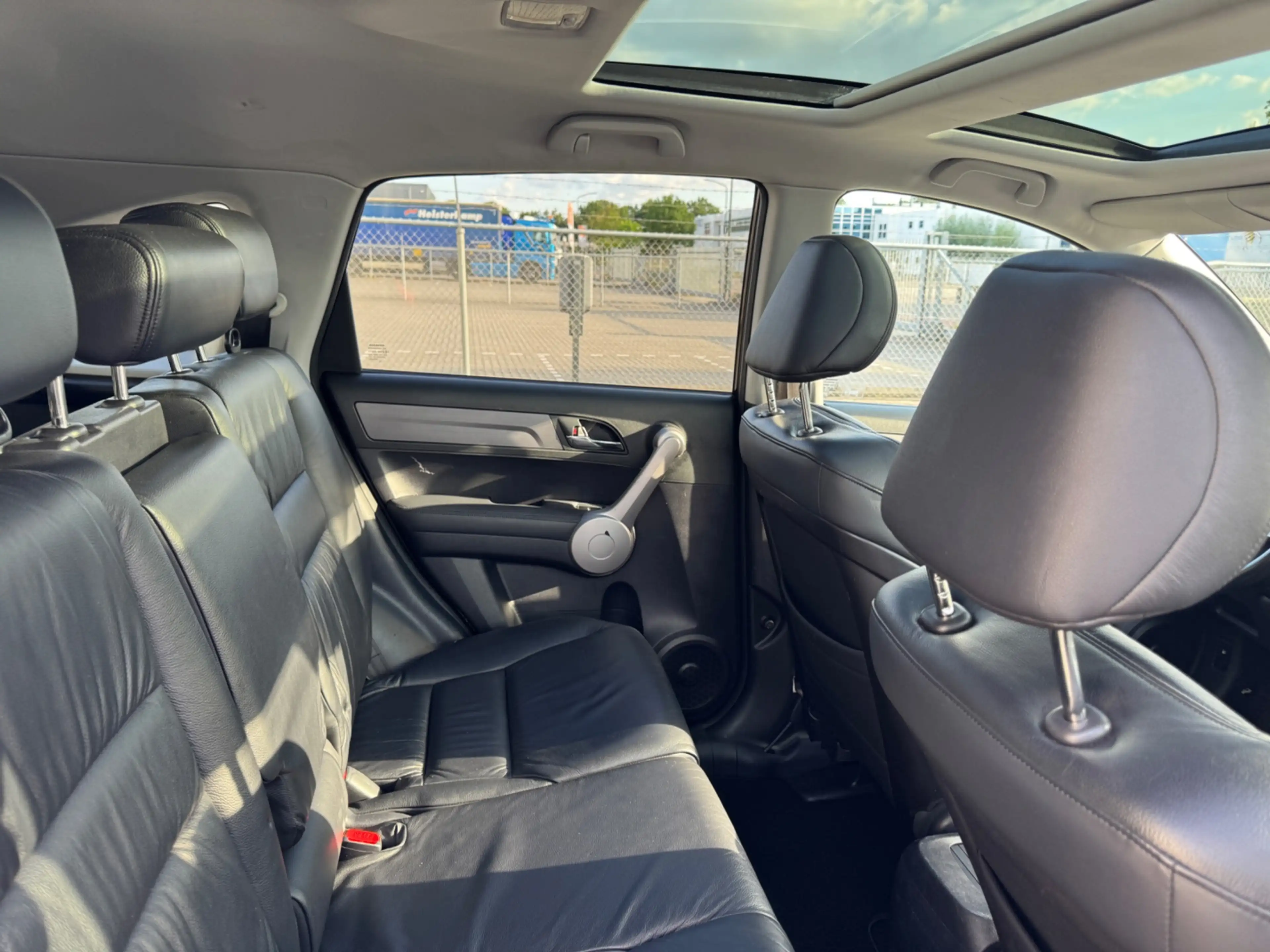 Honda CR-V 2.0i Executive — photo 16