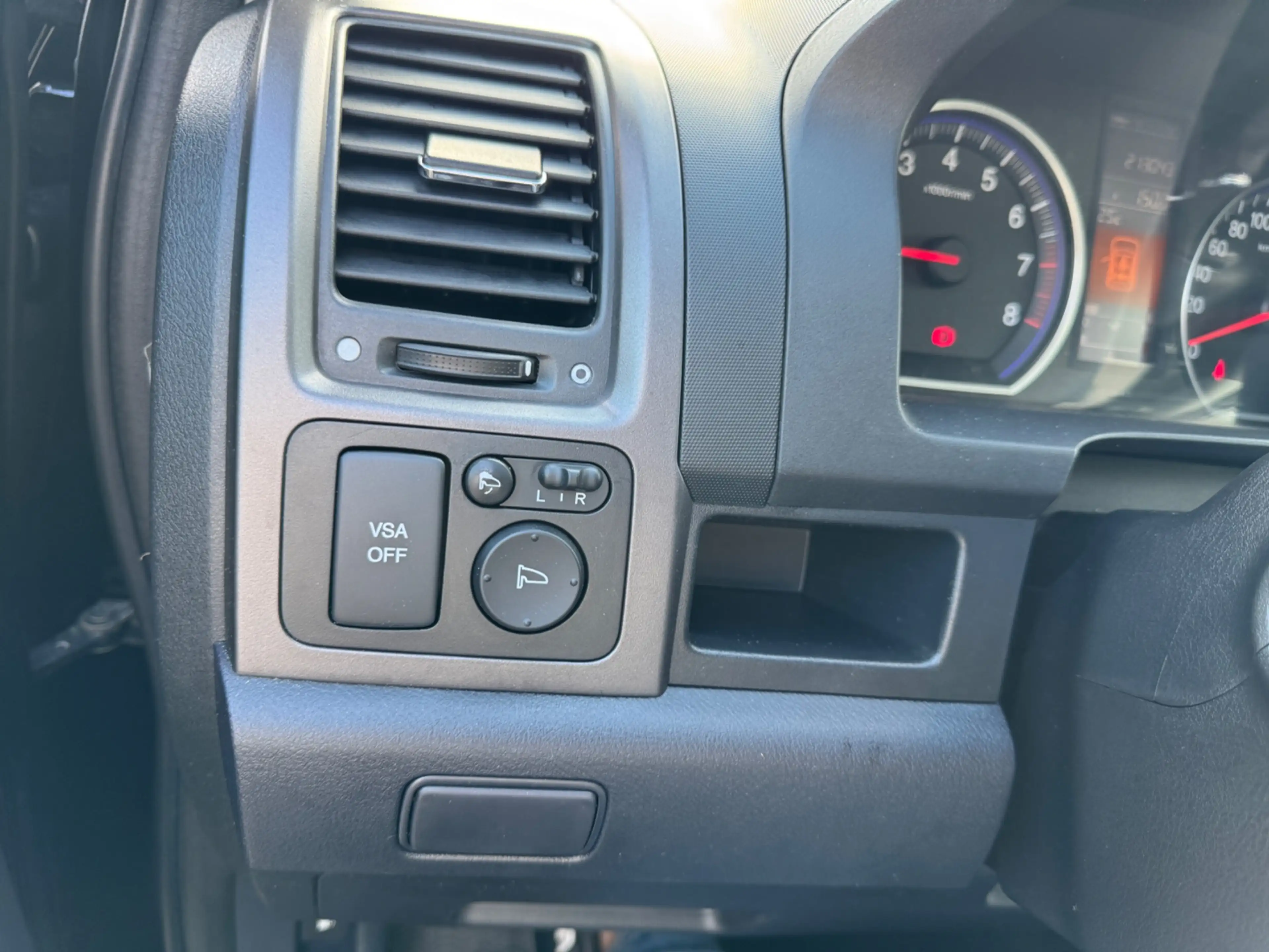 Honda CR-V 2.0i Executive — photo 34