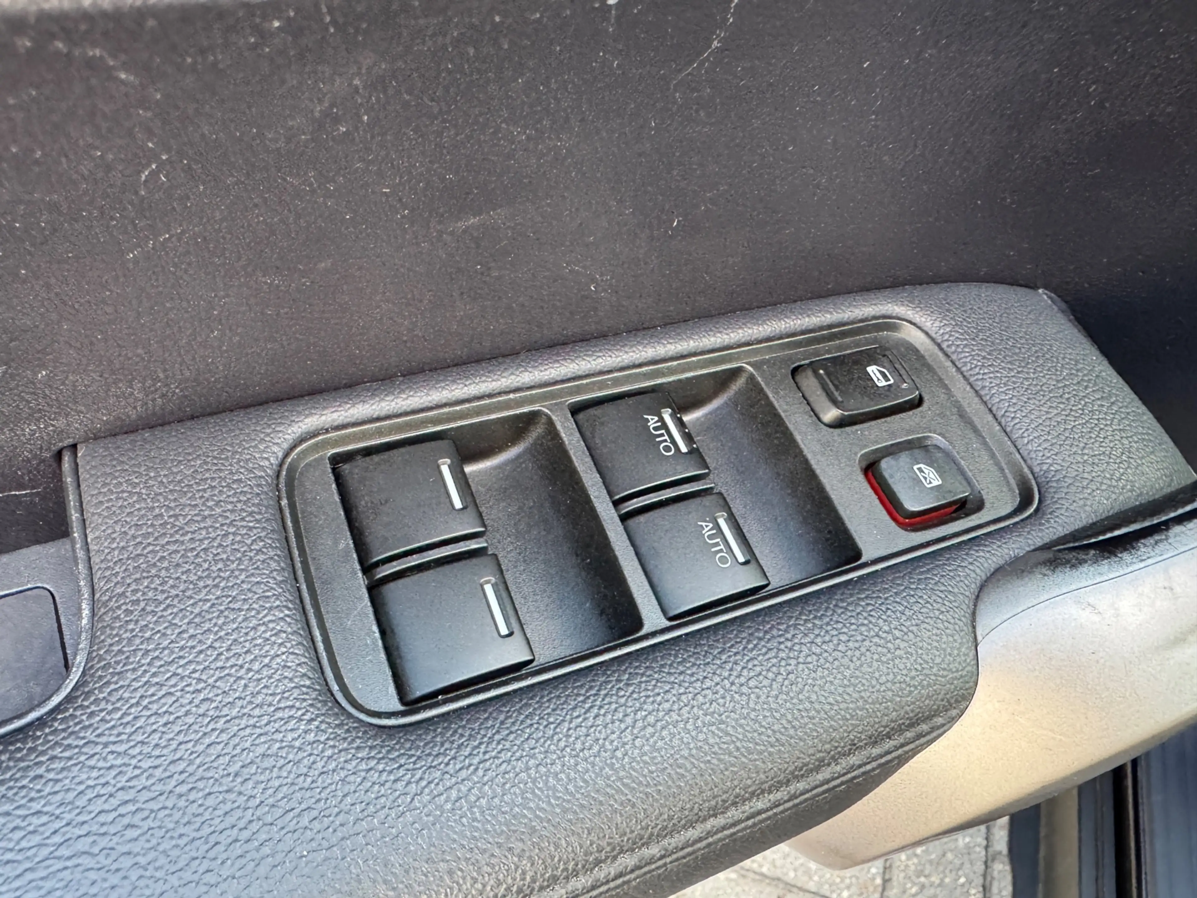 Honda CR-V 2.0i Executive — photo 10