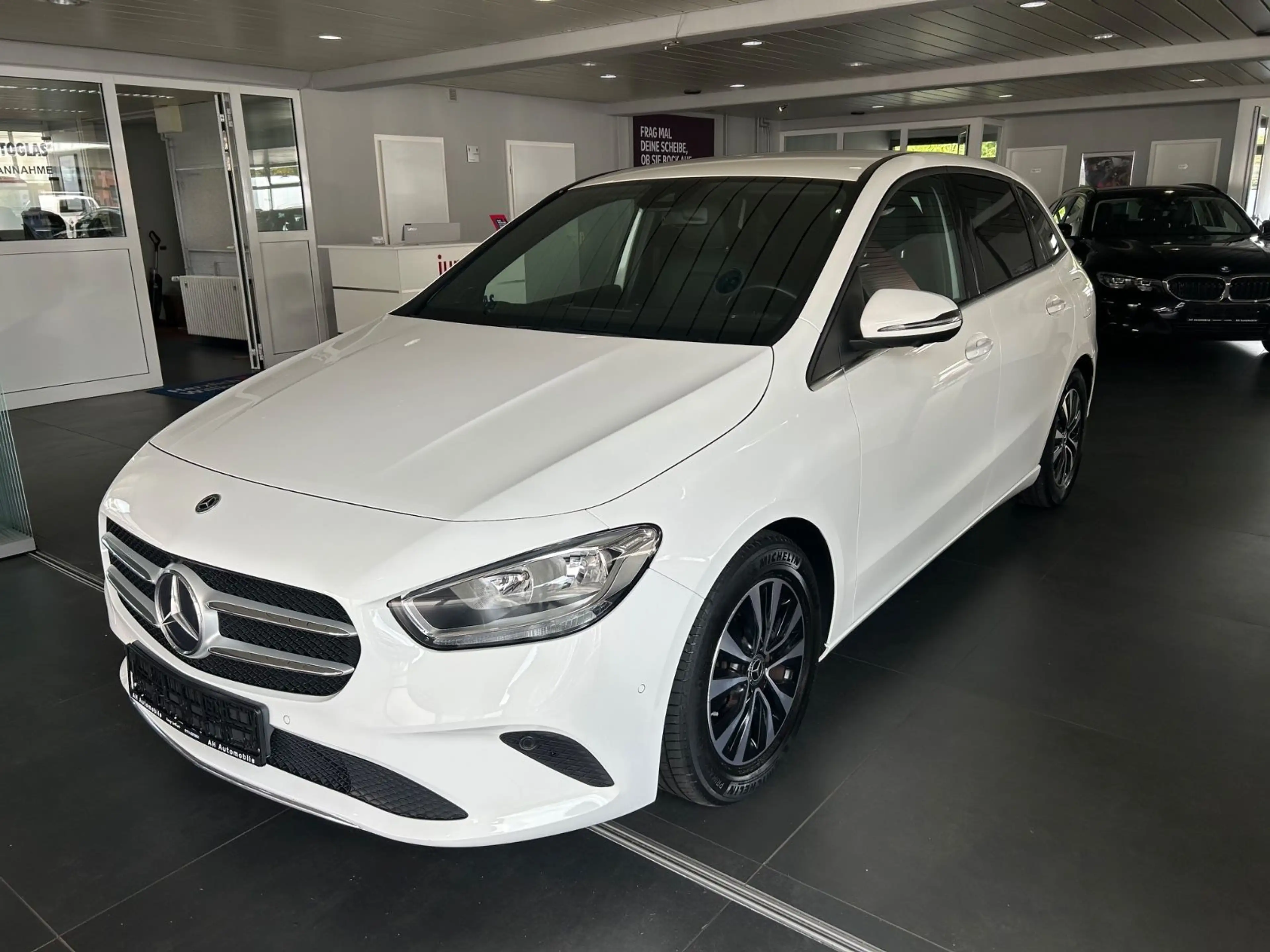 Mercedes-Benz B 200 d Automatik Sport Navi Leder Memory 360 cam