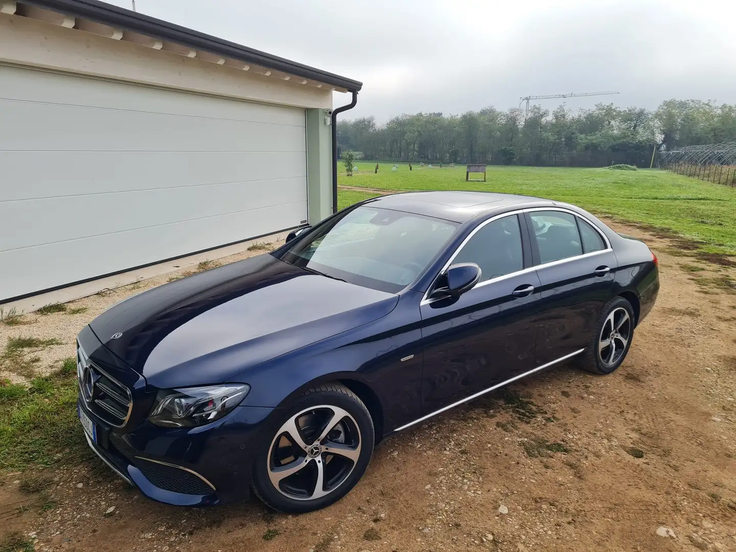 Mercedes-Benz E 220 E 220 d Premium 4matic auto Blu/Azzurro - 2