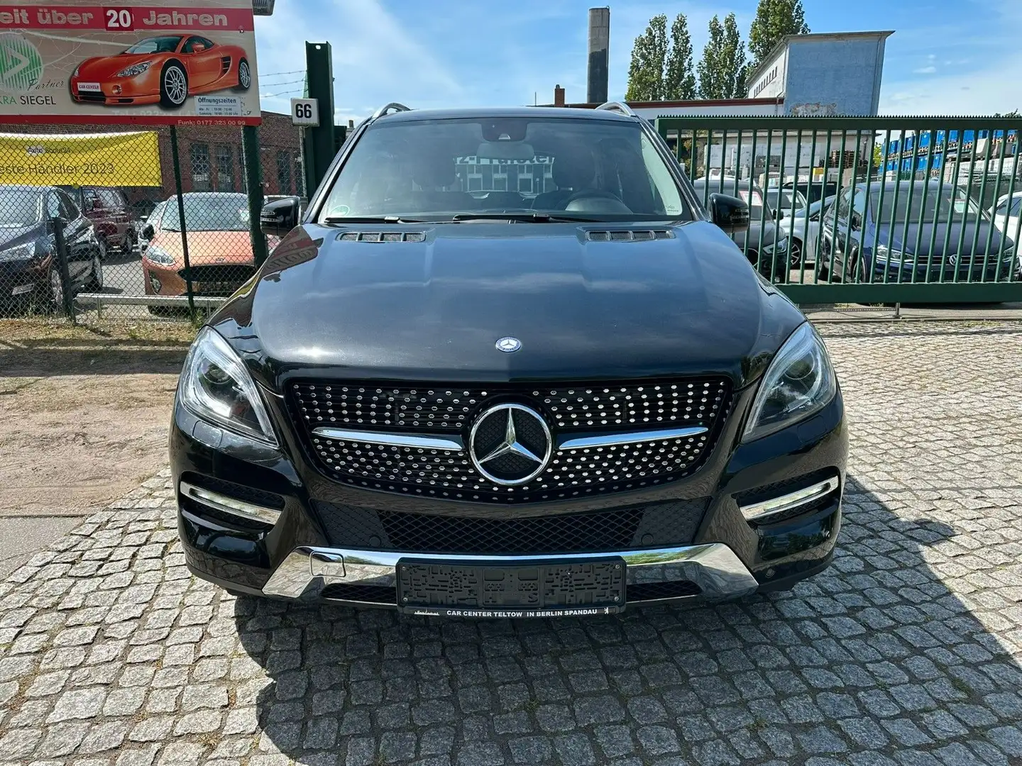 Mercedes-Benz ML 350 CDI BlueTec Zwart - 2