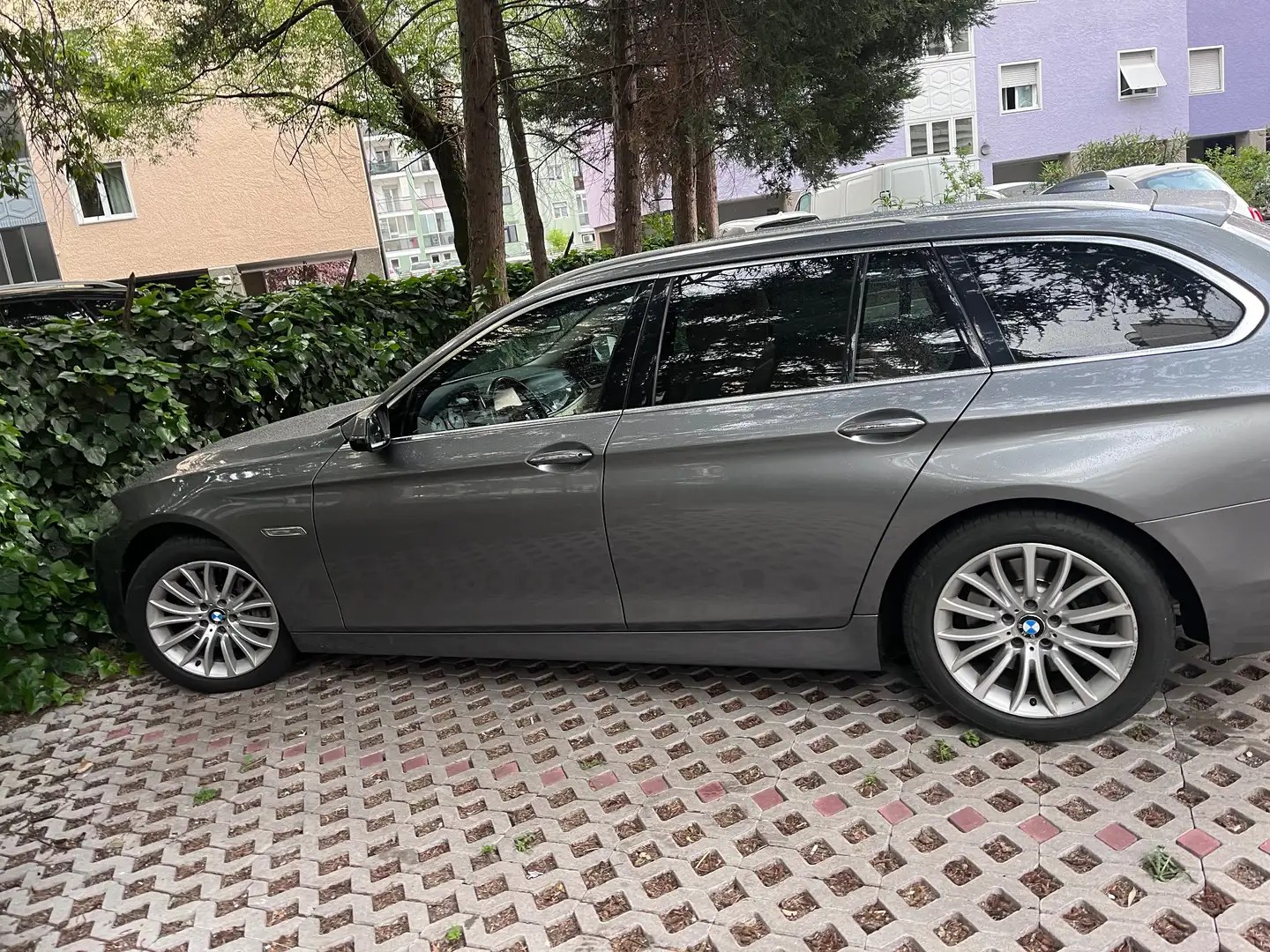 BMW 530 F11 Touring 530d Touring xdrive Luxury auto E6 Szürke - 2
