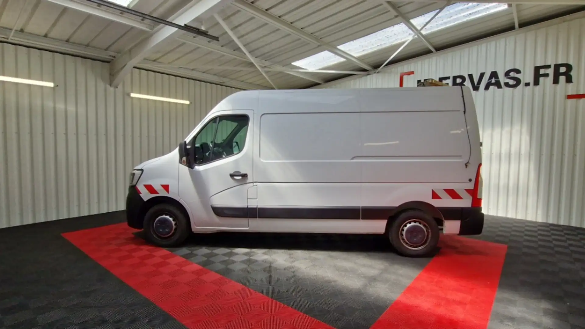 Renault Master F3500 L2H2 dCi 135 Grand Confort Blanc - 2