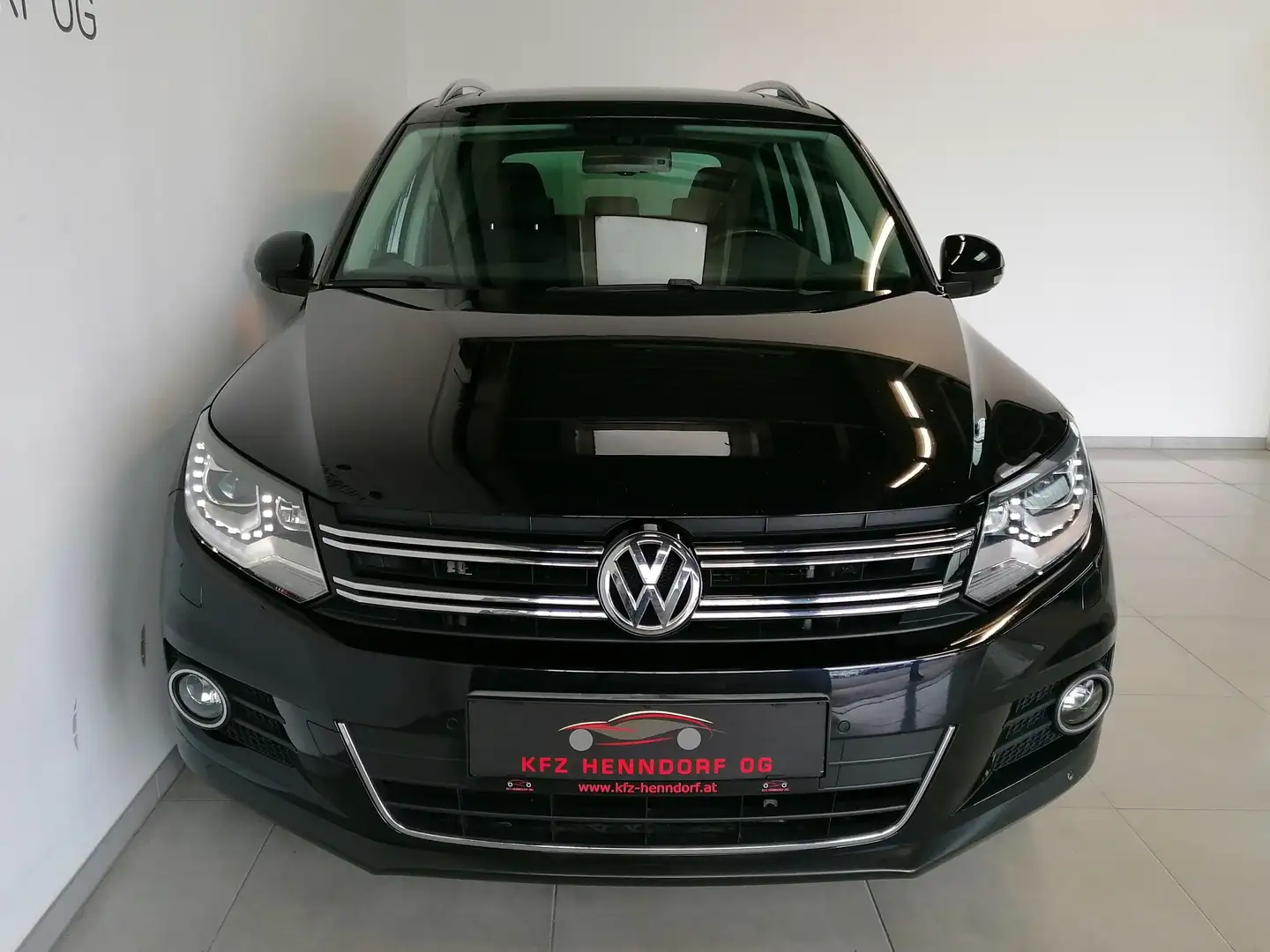 Volkswagen Tiguan 2,0 TDI BMT 4Motion Sky DPF DSG ab € 200 /Monat Noir - 2