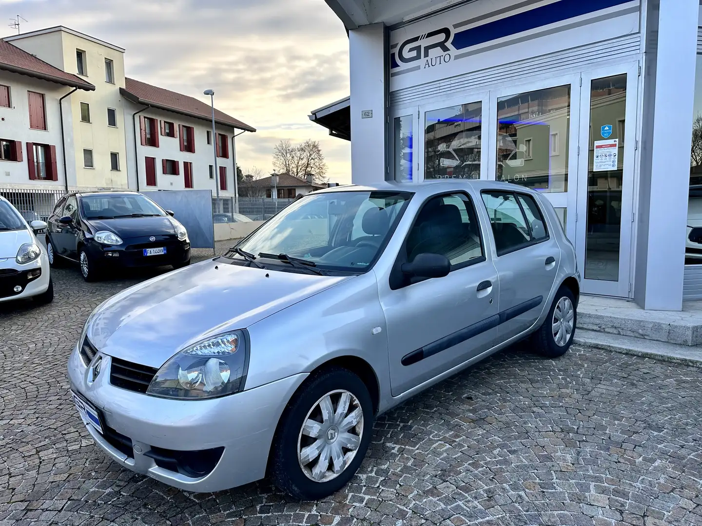 Renault Clio Storia 5p 1.2 Confort Gpl - 1
