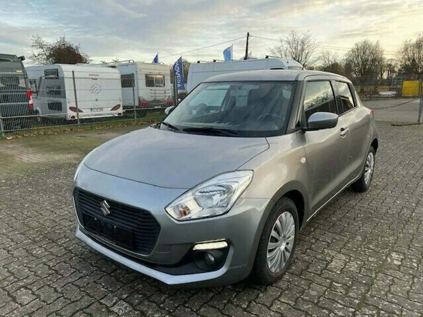 Suzuki Swift Comfort 4x4 Grau - 2