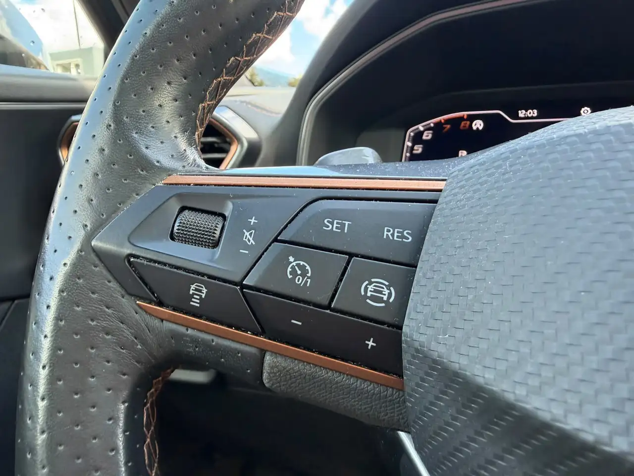Cupra Formentor 1.5 TSI PANORAMADAK SFEERVERLICHTING 18 INCH, миниатюра 6
