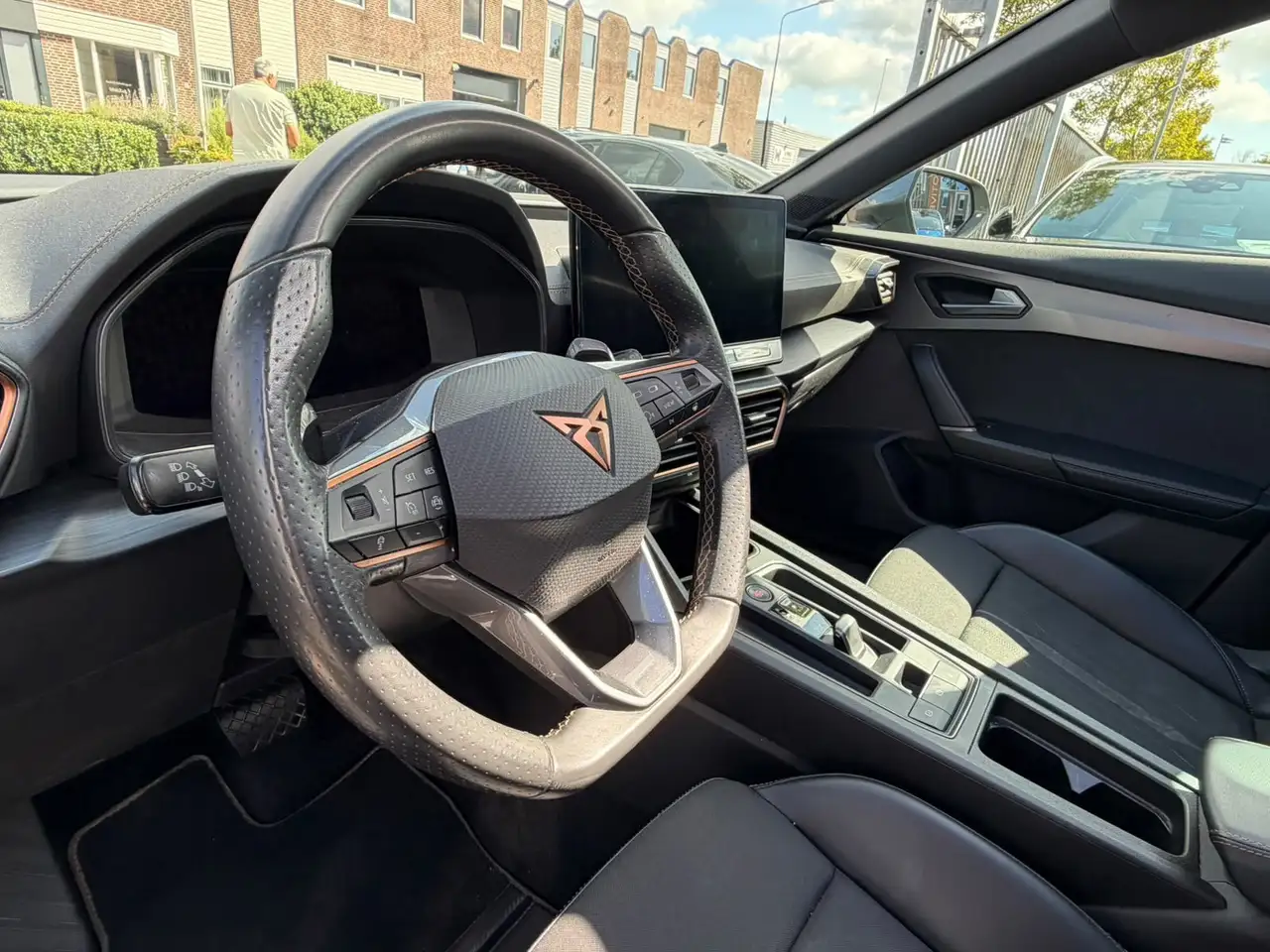 Cupra Formentor 1.5 TSI PANORAMADAK SFEERVERLICHTING 18 INCH, миниатюра 4