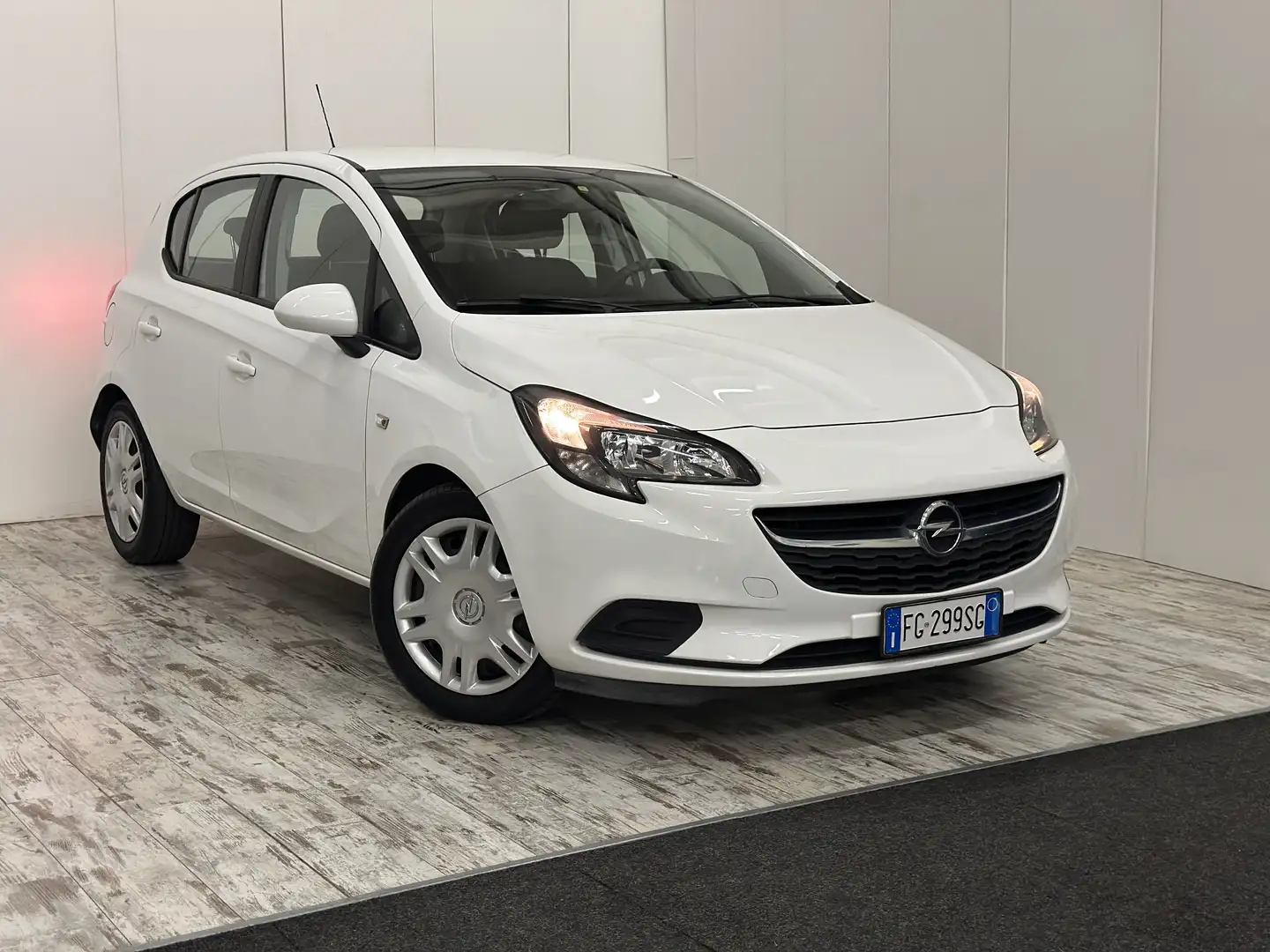 Opel Corsa 5p 1.2 Innovation (cosmo) my16 Blanc - 1