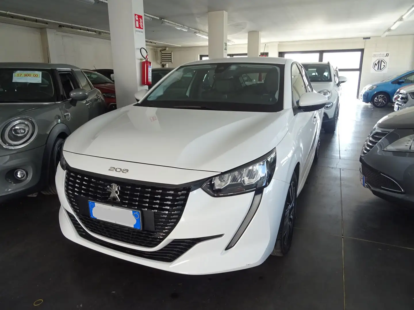Peugeot 208 PureTech 100 Stop&Start 5 porte Allure Bianco - 1