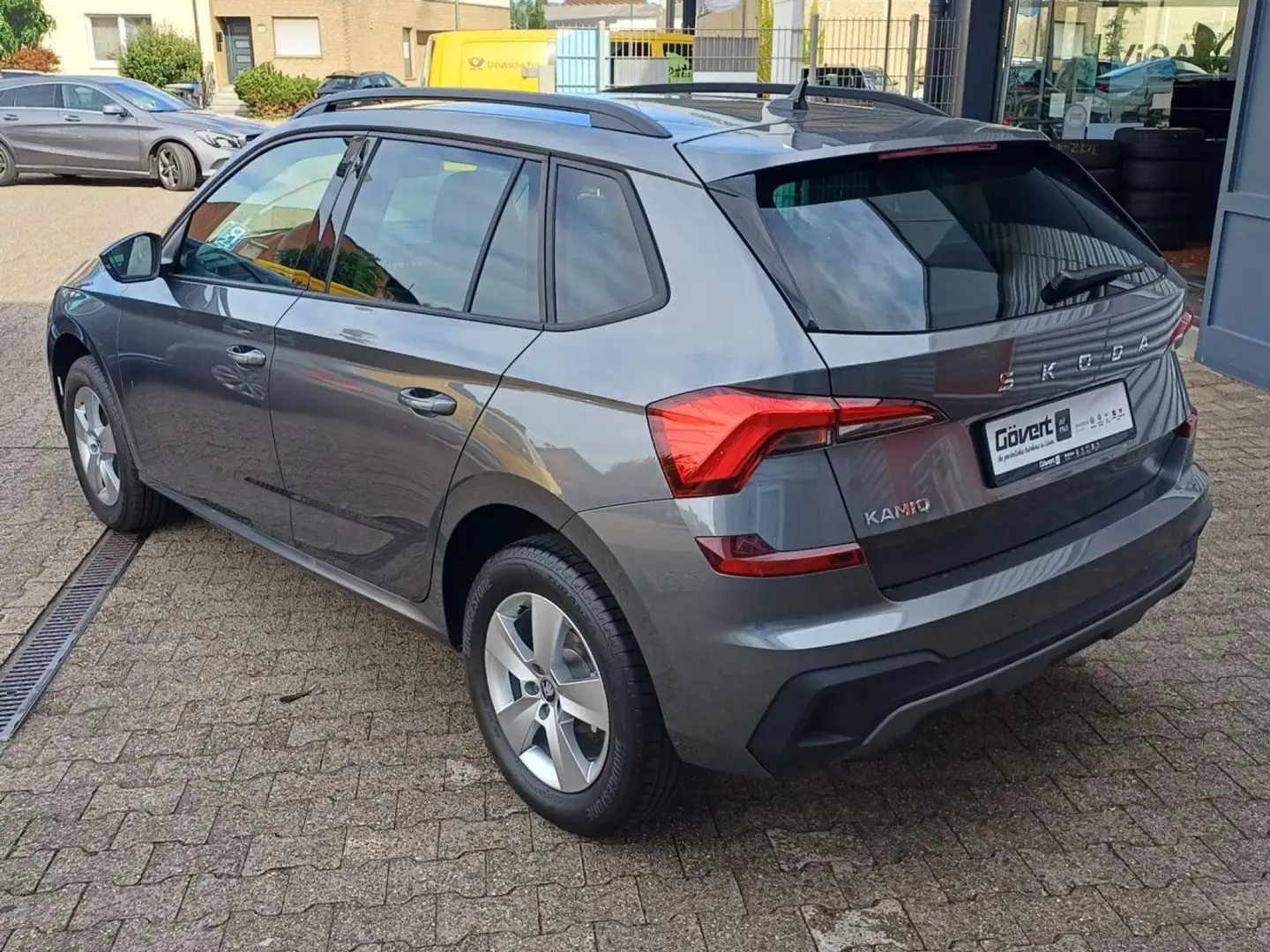 Skoda Kamiq Selection 1.0 TSI DSG Klima AHK Sitzhzg LED Grau - 2