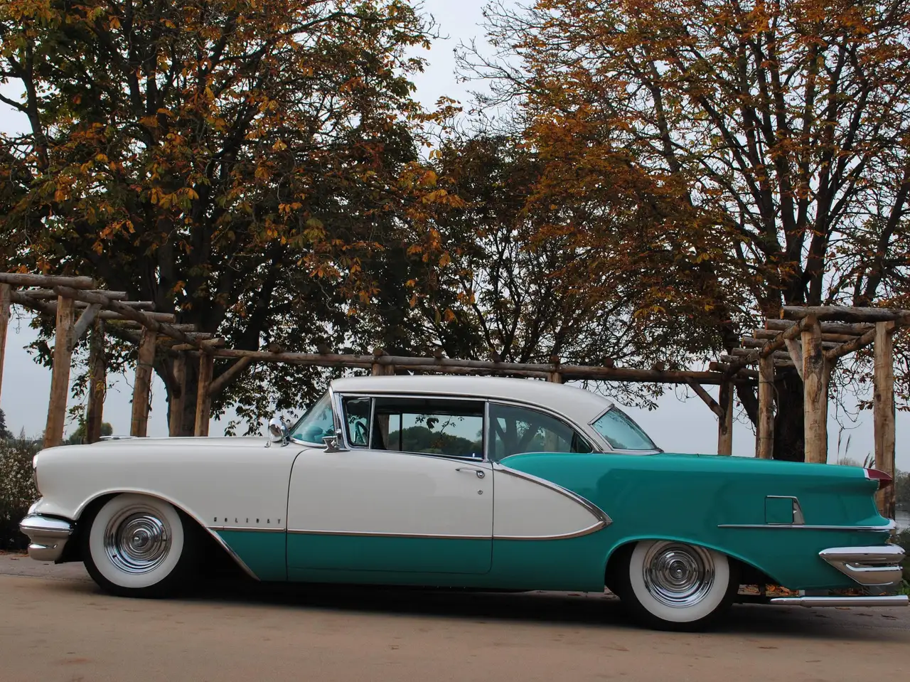 Oldsmobile type 98 Holliday 1956, foto 10