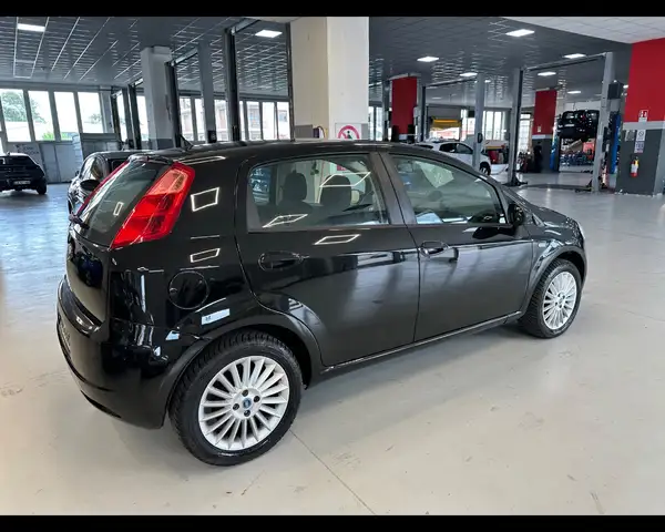 Fiat Grande Punto view 3