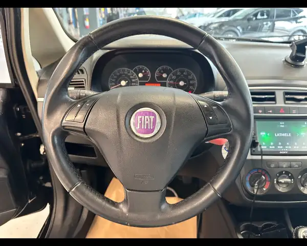Fiat Grande Punto view 8